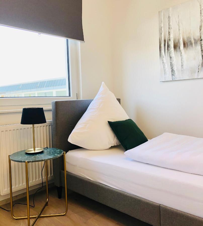 Apartment Business & Fitter *